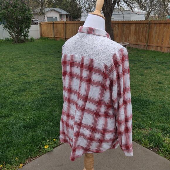 Woman's Size 3X Derek Heart Red Plaid Striped Textured Plus Size Shirt - Picture 5 of 10